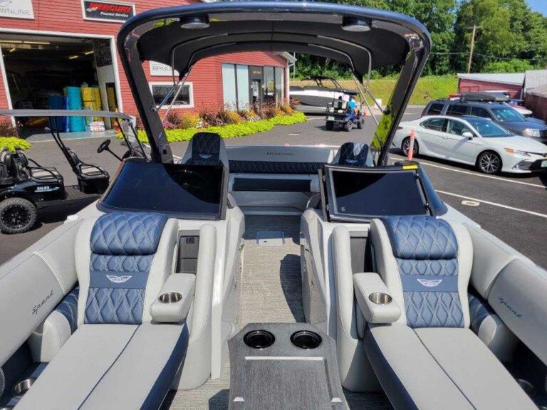 2025 Bennington 25RXSBWA - ESP - Arch - Windshield - Owner Demo US-ETWR6587F425 [photo 31]